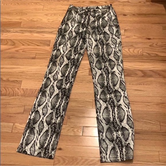 I.AM.GIA high waisted pants/ Slater Pant in Silver Snake
I.AM.GIA - Picture 1 of 4